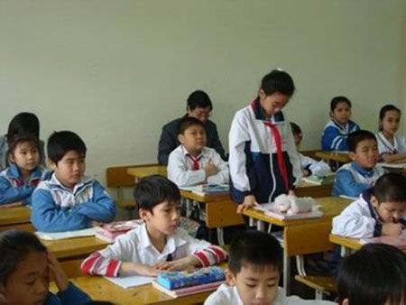 Vở kịch dự giờ lớp học bao giờ kết thúc?